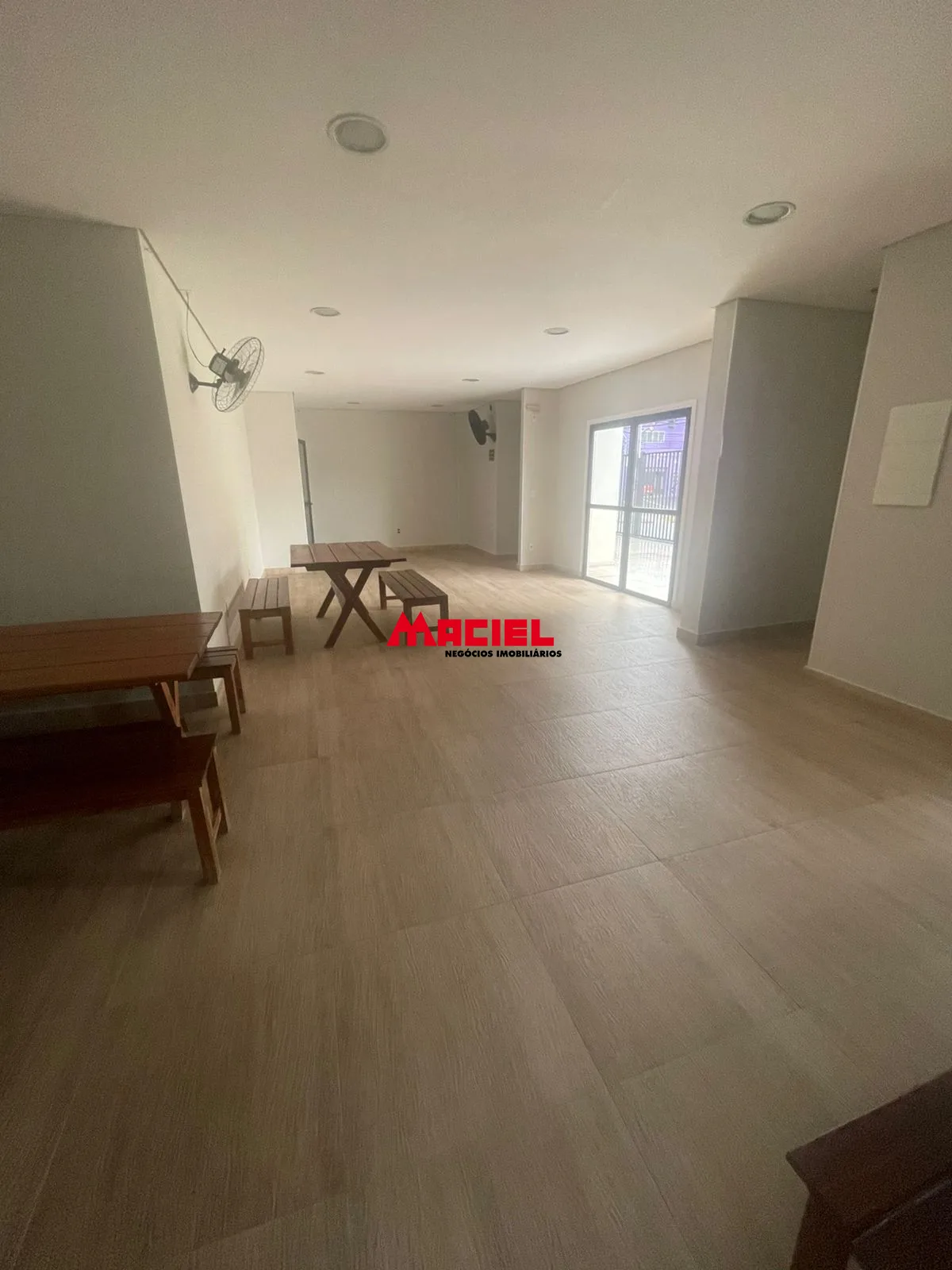 Alugar Apartamento / Padr&atilde;o em S&atilde;o Jos&eacute; dos Campos R$ 2.200,00 - Foto 11