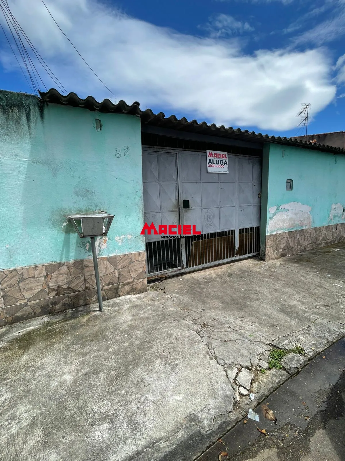 Comprar Casa / Padr&atilde;o em S&atilde;o Jos&eacute; dos Campos R$ 215.000,00 - Foto 1