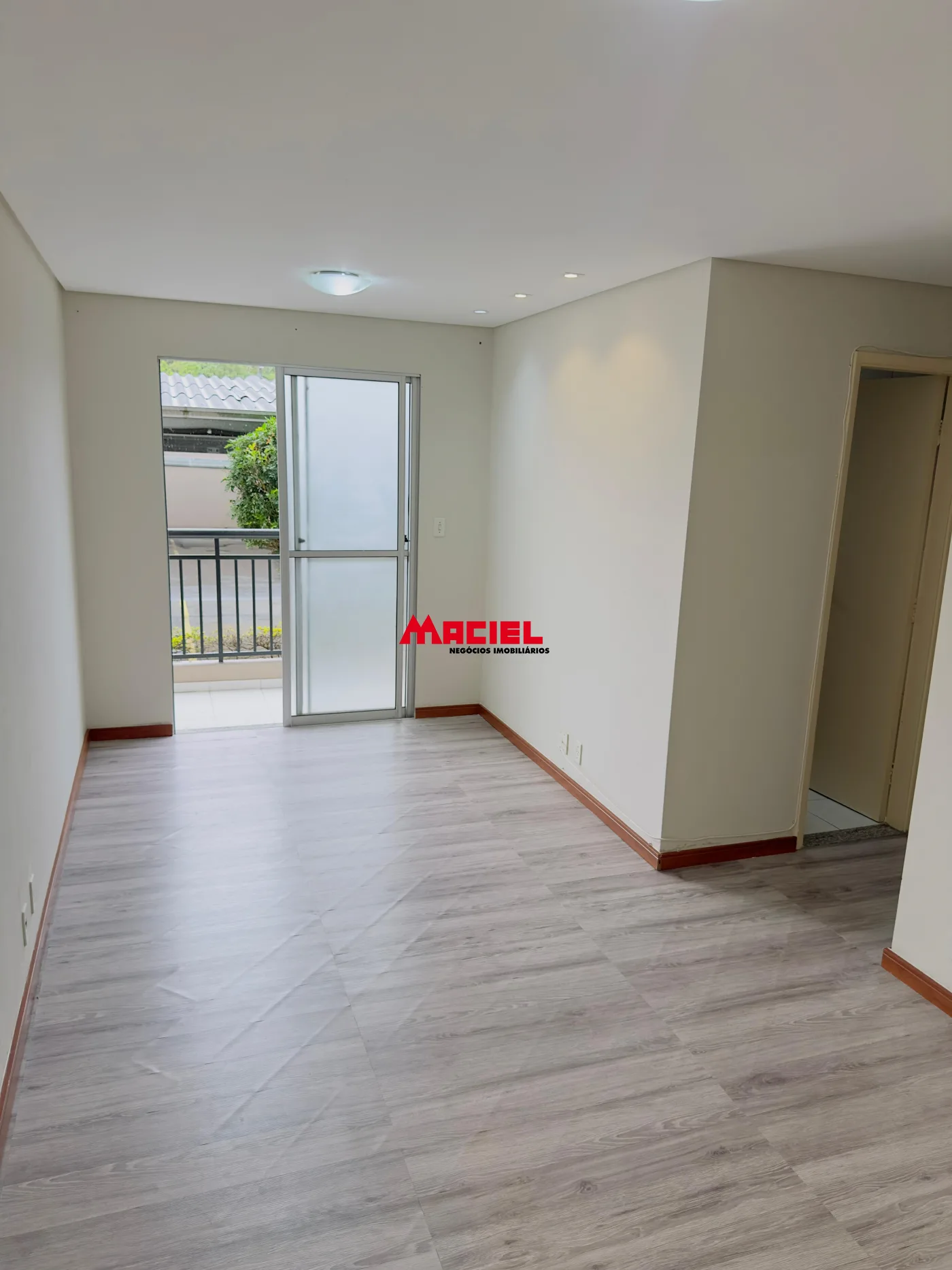 Alugar Apartamento / Padr&atilde;o em S&atilde;o Jos&eacute; dos Campos R$ 2.350,00 - Foto 1