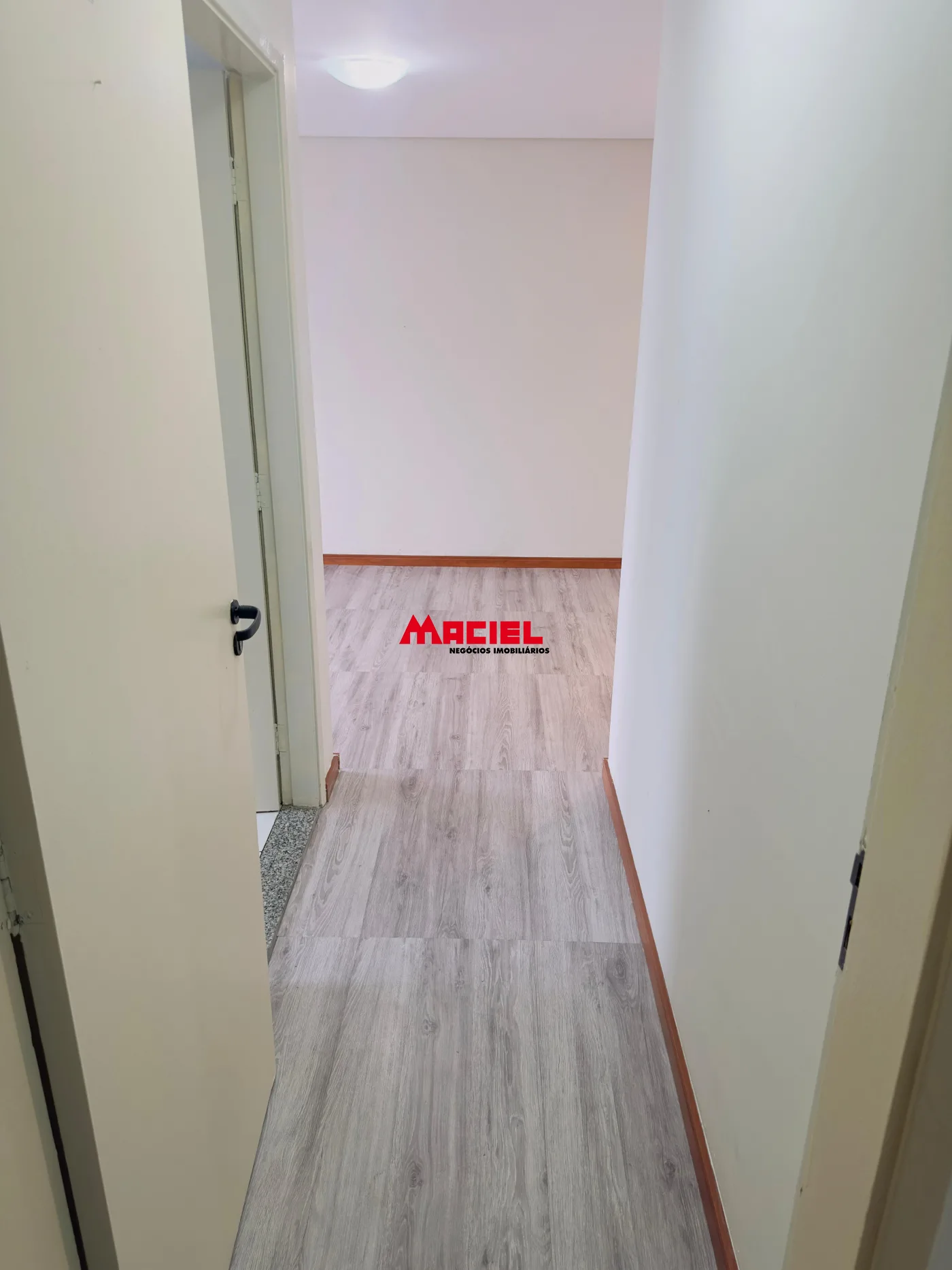 Alugar Apartamento / Padr&atilde;o em S&atilde;o Jos&eacute; dos Campos R$ 2.350,00 - Foto 6