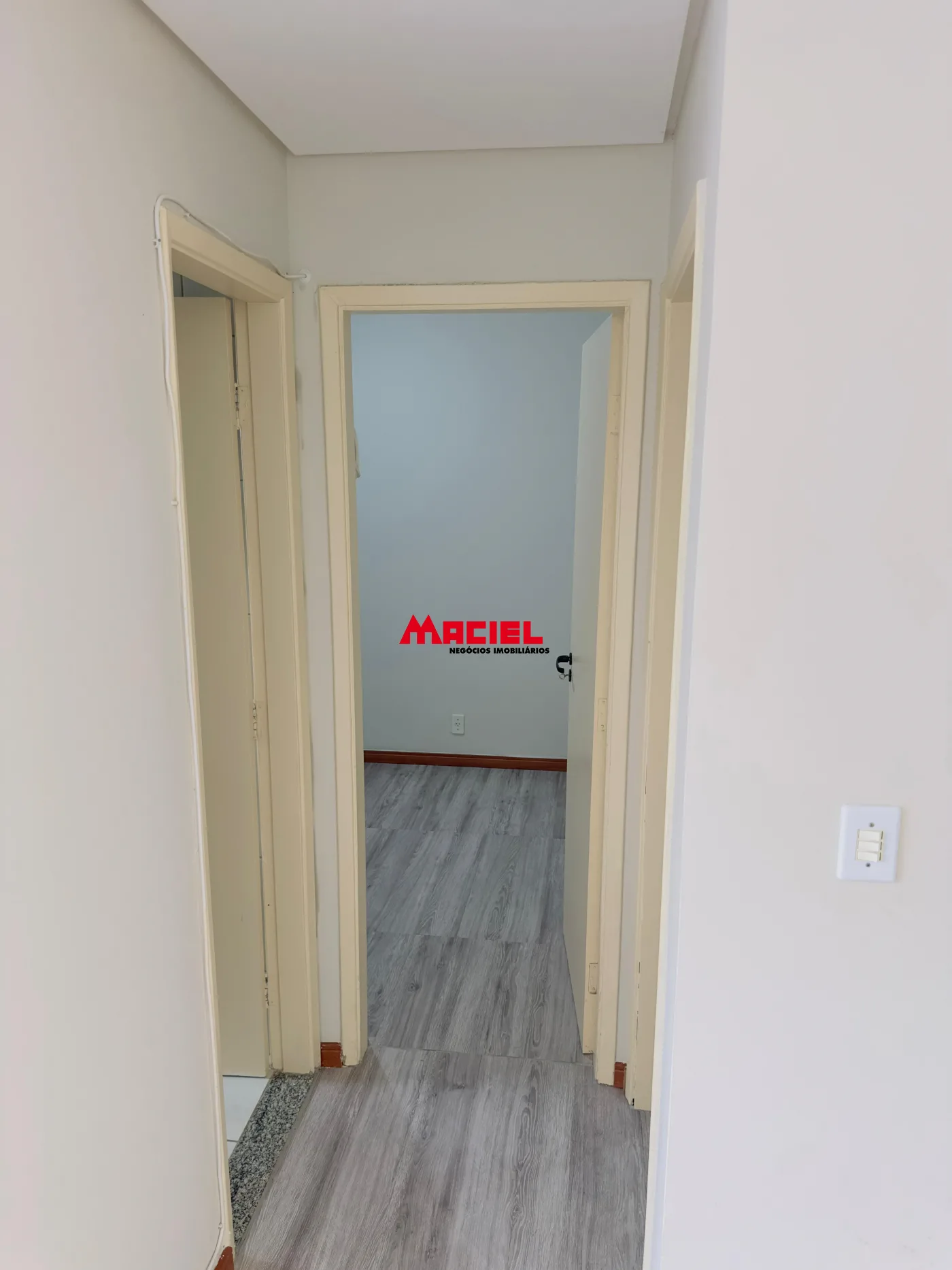 Alugar Apartamento / Padr&atilde;o em S&atilde;o Jos&eacute; dos Campos R$ 2.350,00 - Foto 7