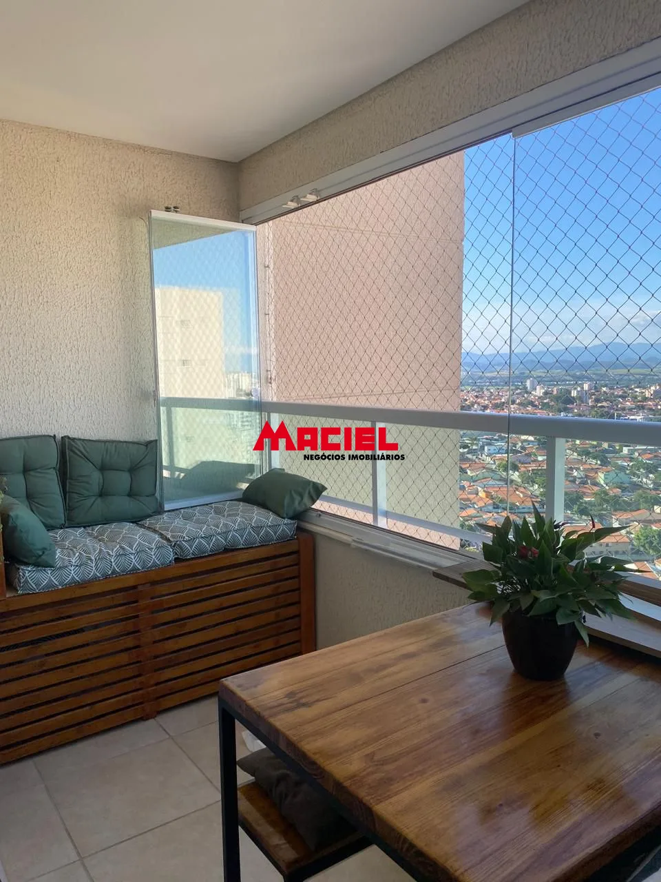 Comprar Apartamento / Padr&atilde;o em S&atilde;o Jos&eacute; dos Campos - Foto 1