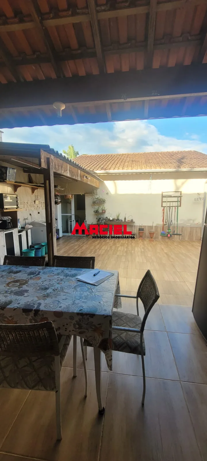 Comprar Casa / Padr&atilde;o em Caraguatatuba R$ 850.000,00 - Foto 1