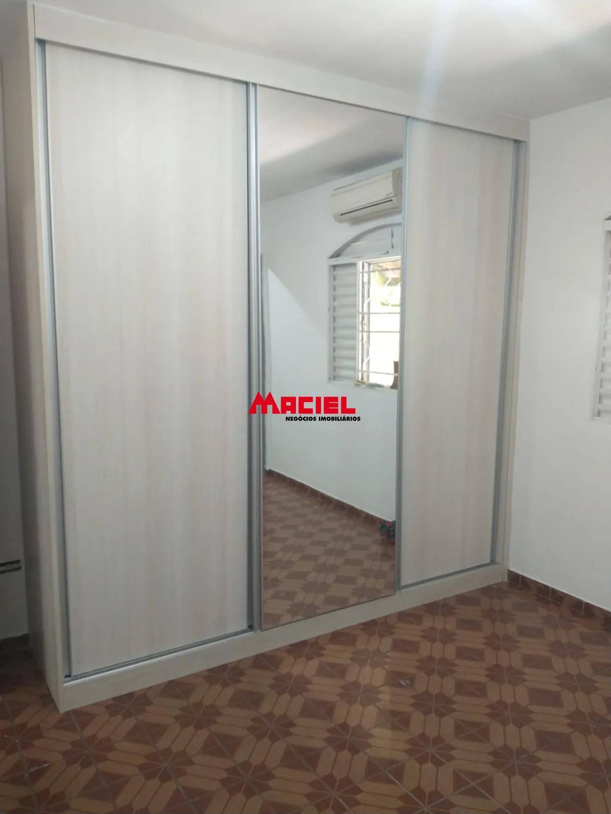 Alugar Casa / Padr&atilde;o em S&atilde;o Jos&eacute; dos Campos R$ 2.700,00 - Foto 28