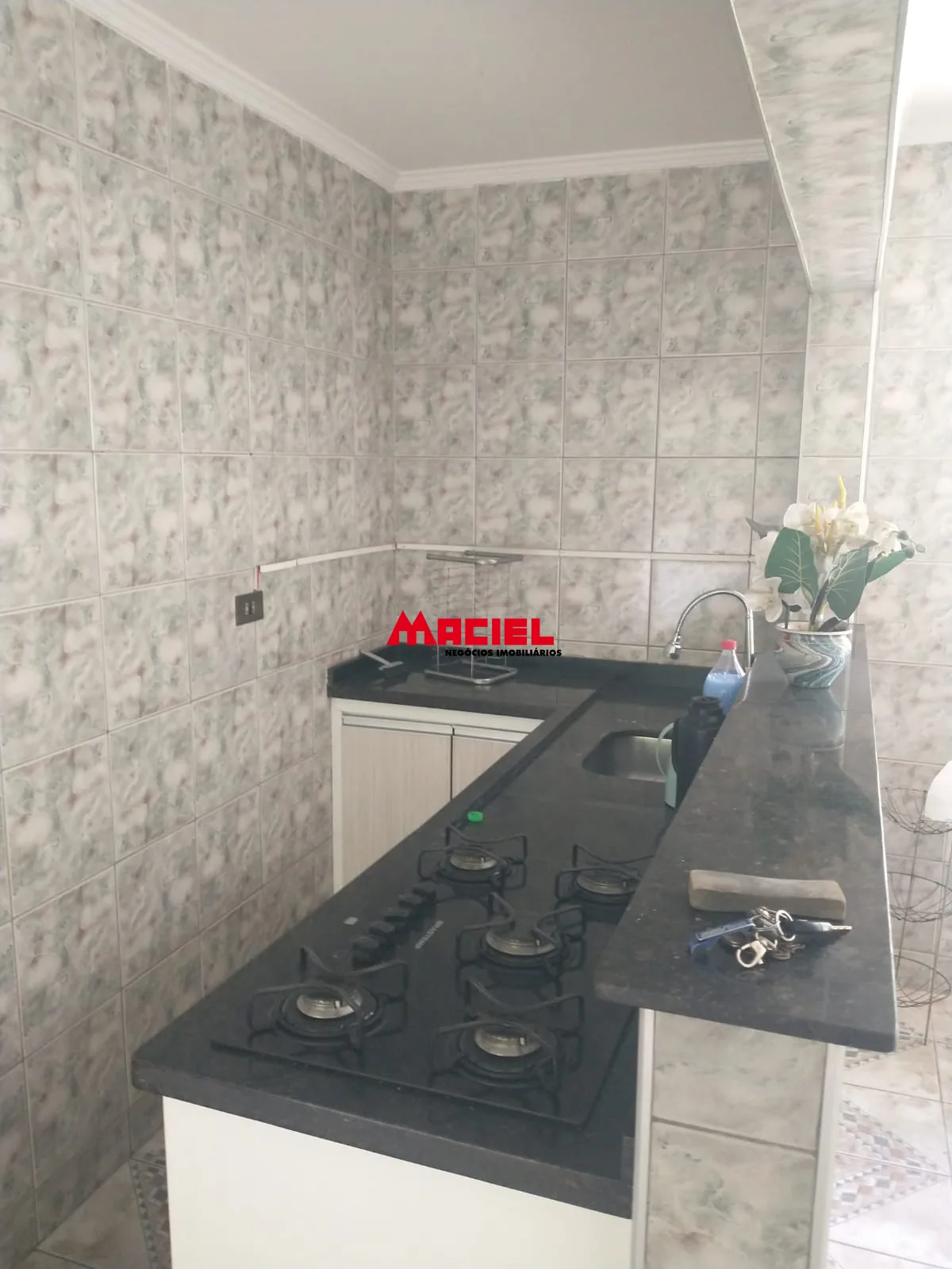 Alugar Casa / Padr&atilde;o em S&atilde;o Jos&eacute; dos Campos R$ 2.700,00 - Foto 39