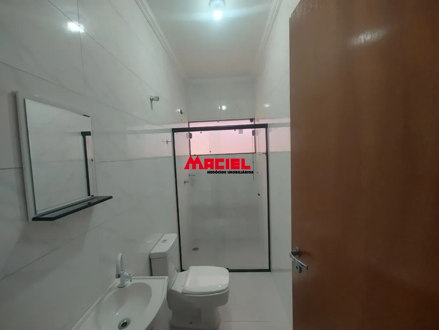 Alugar Casa / Padr&atilde;o em S&atilde;o Jos&eacute; dos Campos R$ 3.100,00 - Foto 1