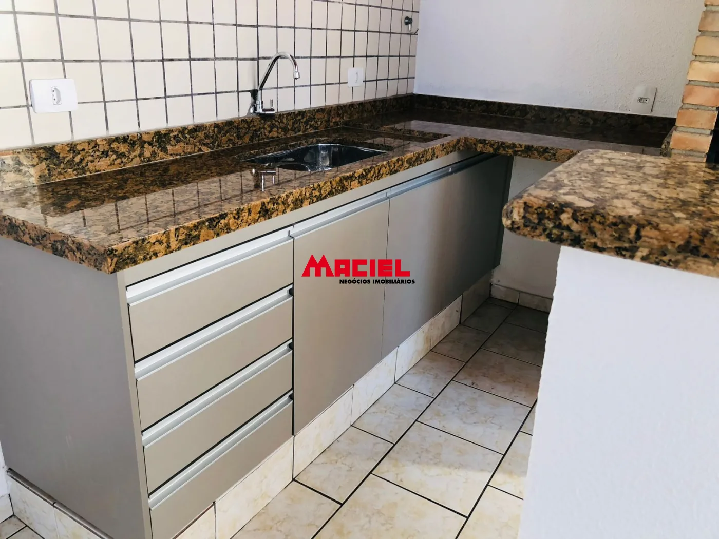 Alugar Casa / Condom&iacute;nio em S&atilde;o Jos&eacute; dos Campos R$ 9.000,00 - Foto 17