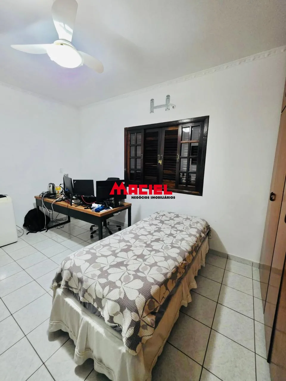 Alugar Casa / Condom&iacute;nio em S&atilde;o Jos&eacute; dos Campos R$ 9.000,00 - Foto 23