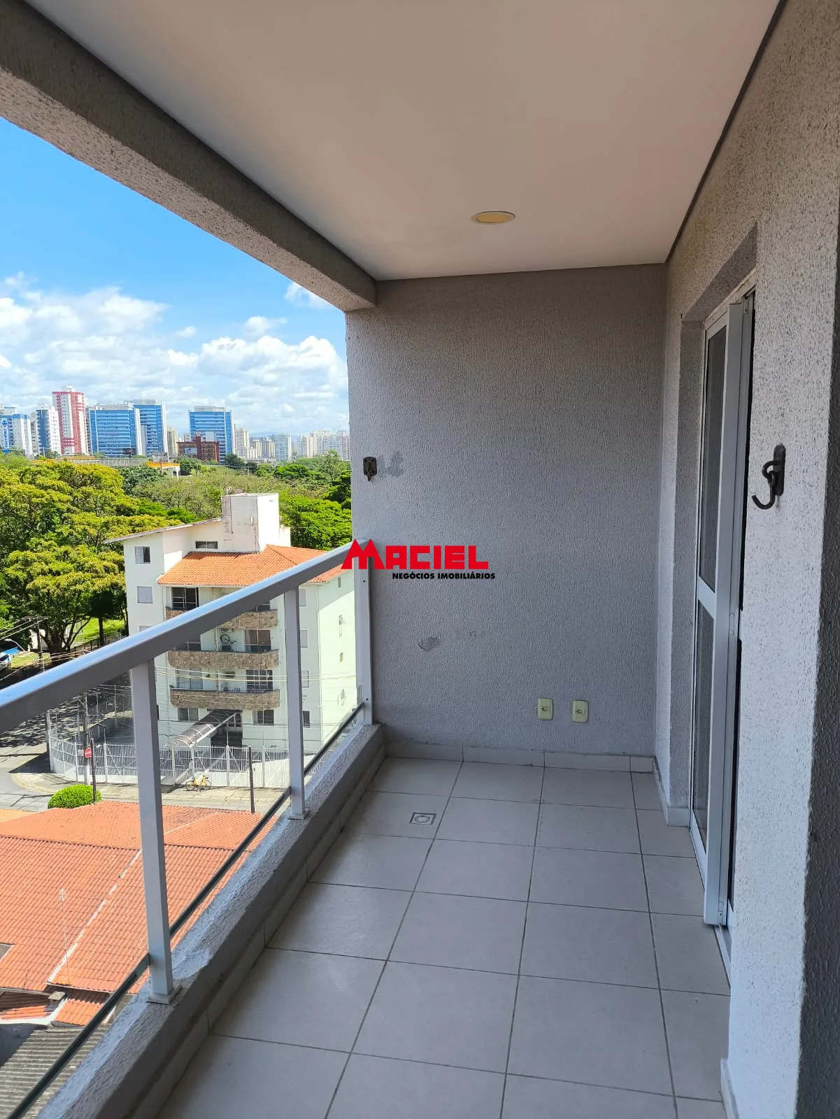 Alugar Apartamento / Padr&atilde;o em S&atilde;o Jos&eacute; dos Campos R$ 2.700,00 - Foto 1