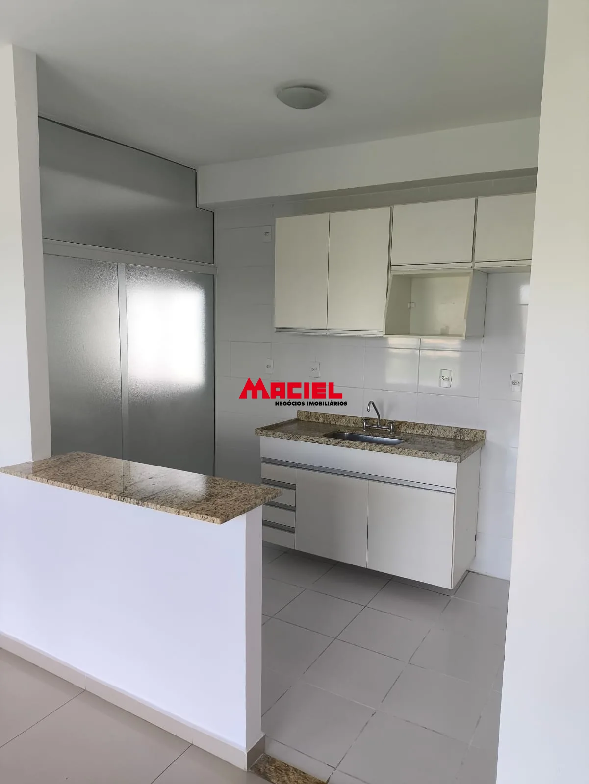 Alugar Apartamento / Padr&atilde;o em S&atilde;o Jos&eacute; dos Campos R$ 2.700,00 - Foto 4