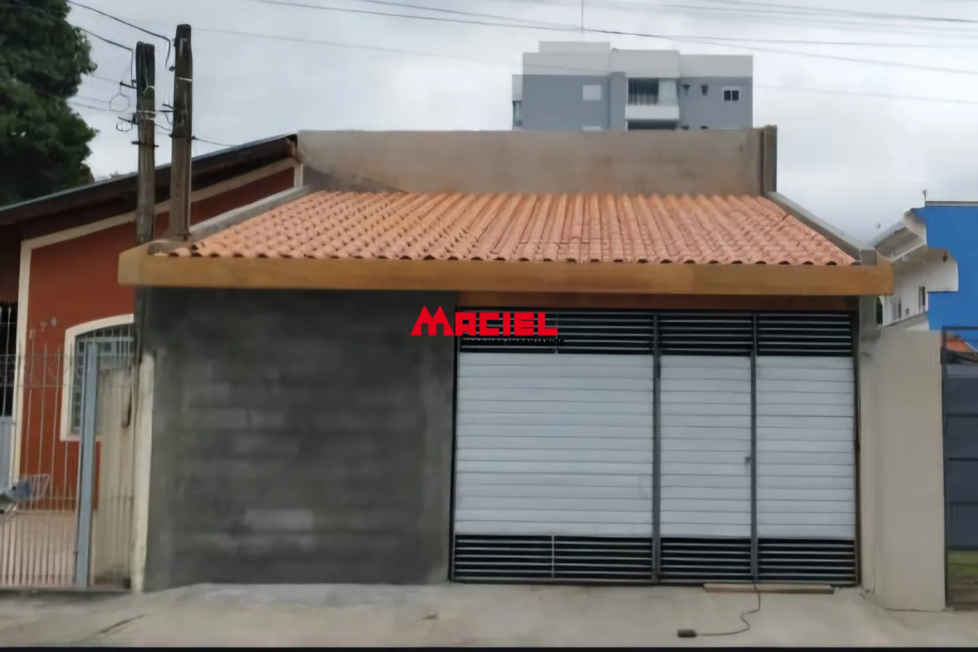 Alugar Casa / Padr&atilde;o em S&atilde;o Jos&eacute; dos Campos R$ 2.800,00 - Foto 1