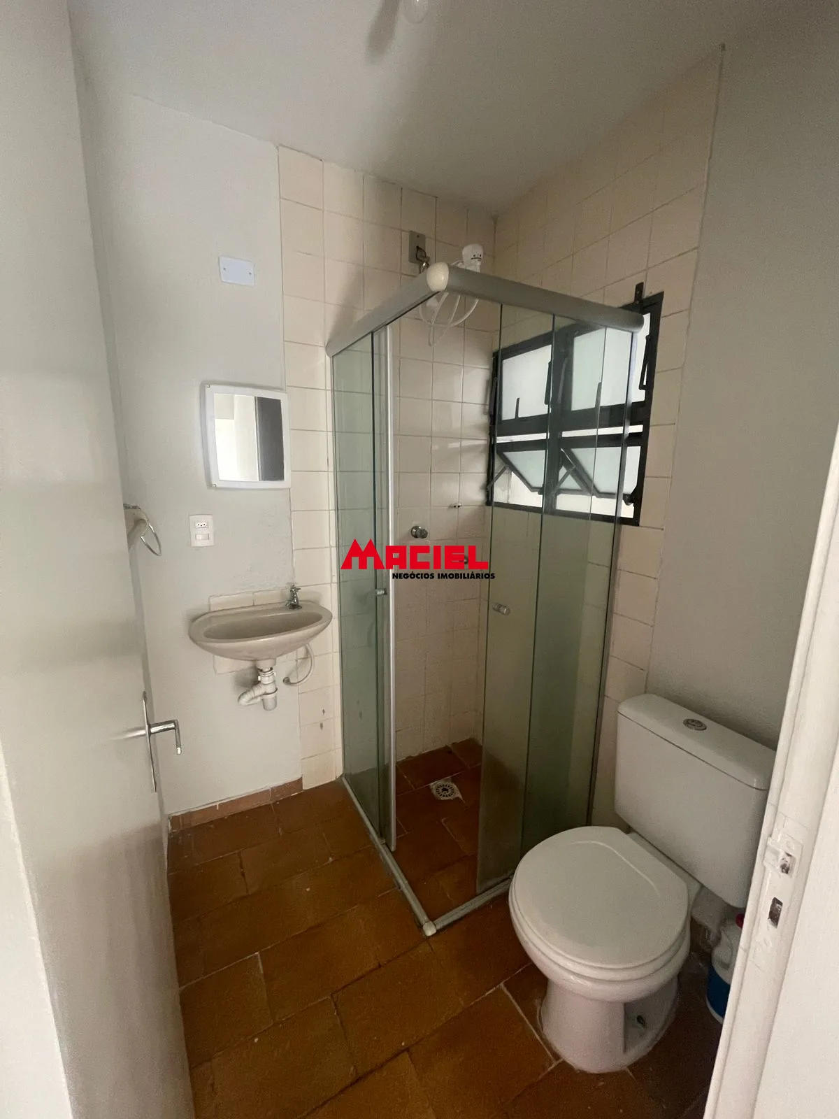 Alugar Apartamento / Padr&atilde;o em S&atilde;o Jos&eacute; dos Campos R$ 1.500,00 - Foto 6