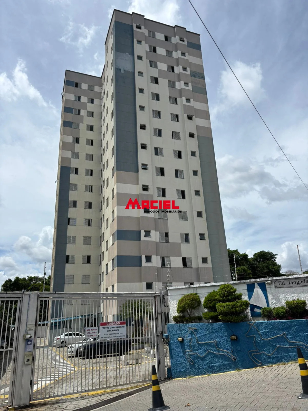 Comprar Apartamento / Padr&atilde;o em S&atilde;o Jos&eacute; dos Campos R$ 360.000,00 - Foto 1
