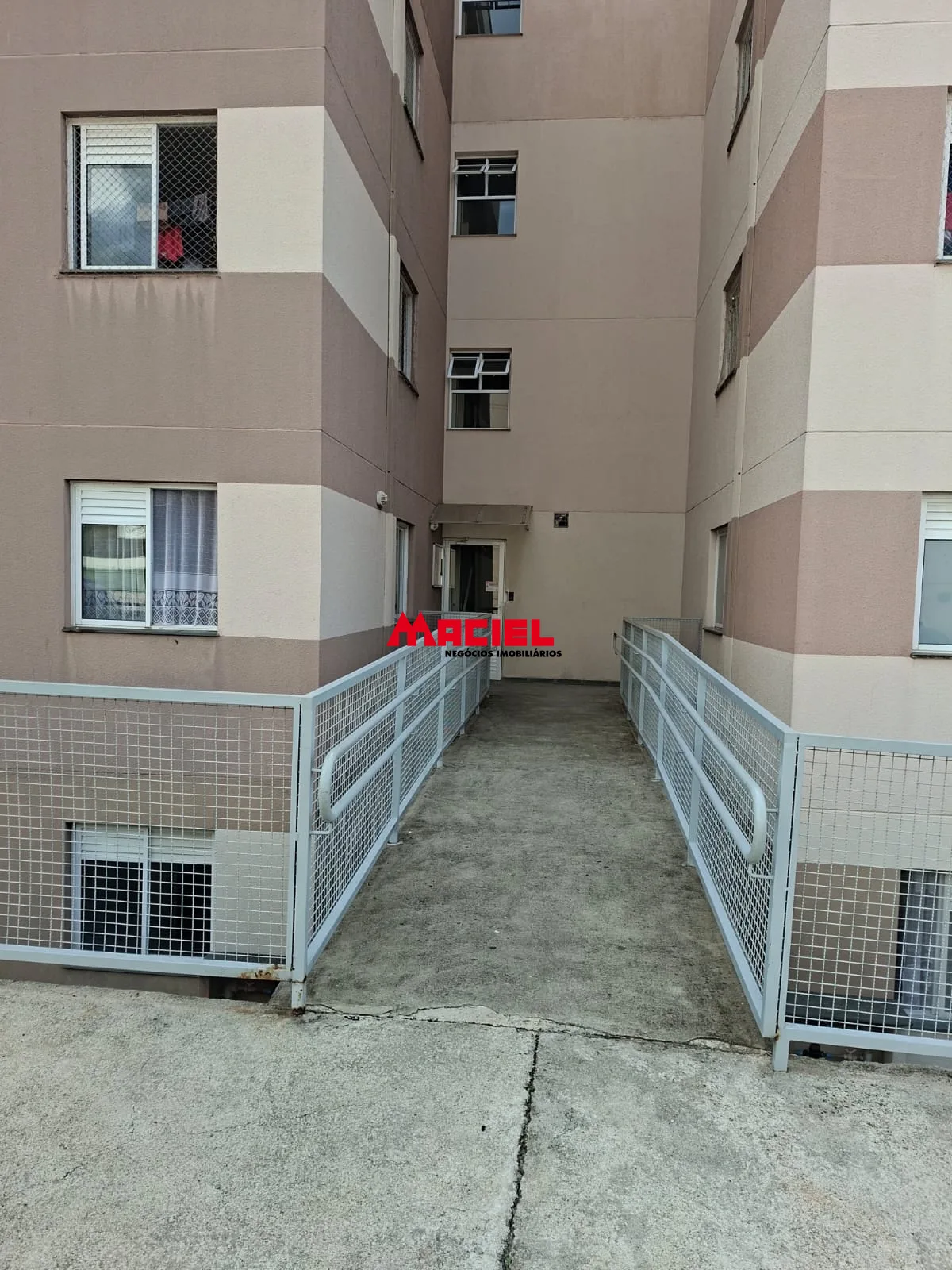 Comprar Apartamento / Padr&atilde;o em S&atilde;o Jos&eacute; dos Campos R$ 200.000,00 - Foto 11
