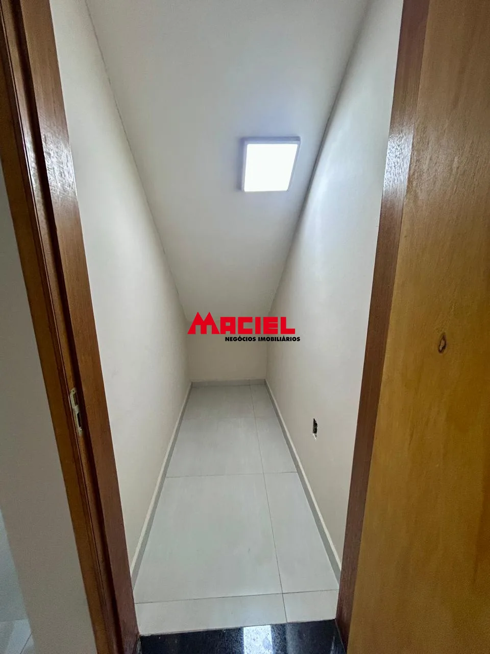 Alugar Casa / Padr&atilde;o em S&atilde;o Jos&eacute; dos Campos R$ 2.200,00 - Foto 12