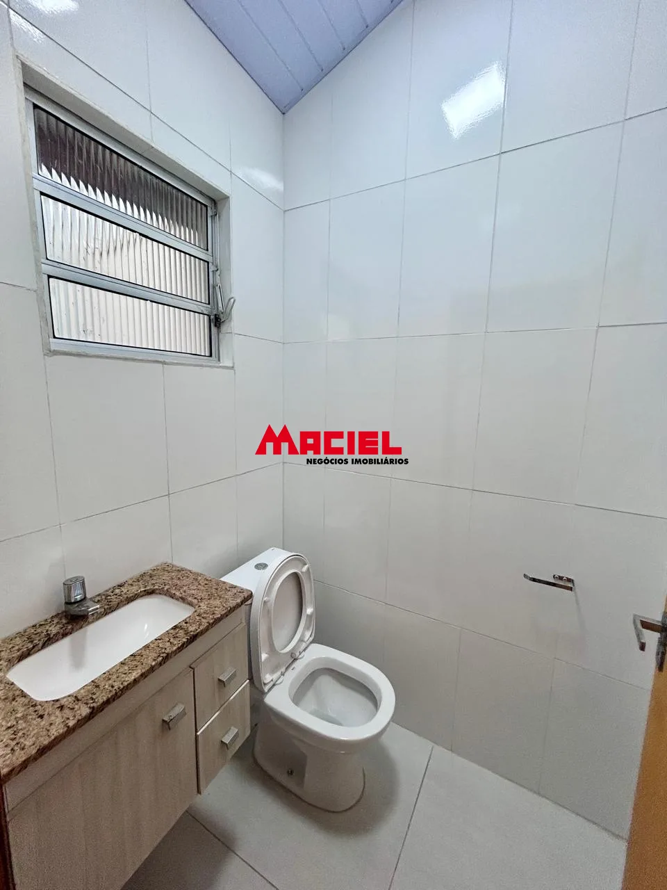 Alugar Casa / Padr&atilde;o em S&atilde;o Jos&eacute; dos Campos R$ 2.200,00 - Foto 13