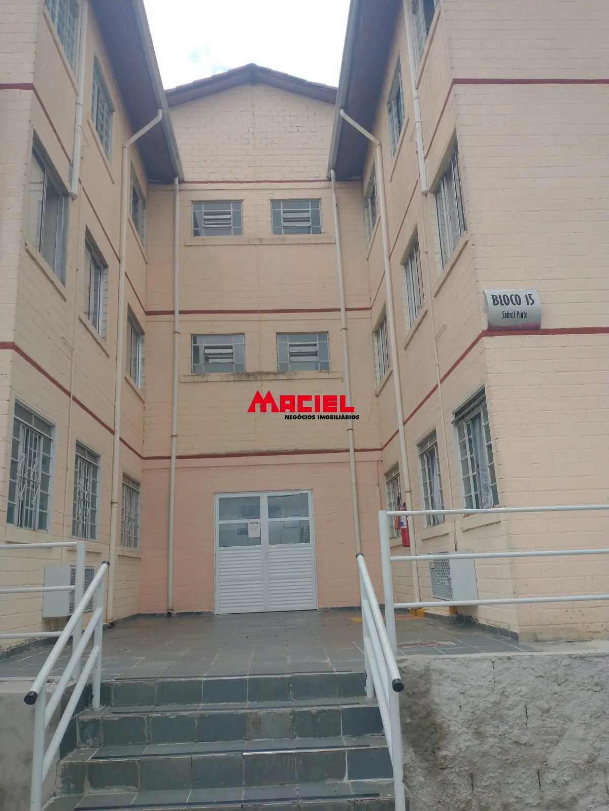 Alugar Apartamento / Padr&atilde;o em S&atilde;o Jos&eacute; dos Campos R$ 1.500,00 - Foto 1