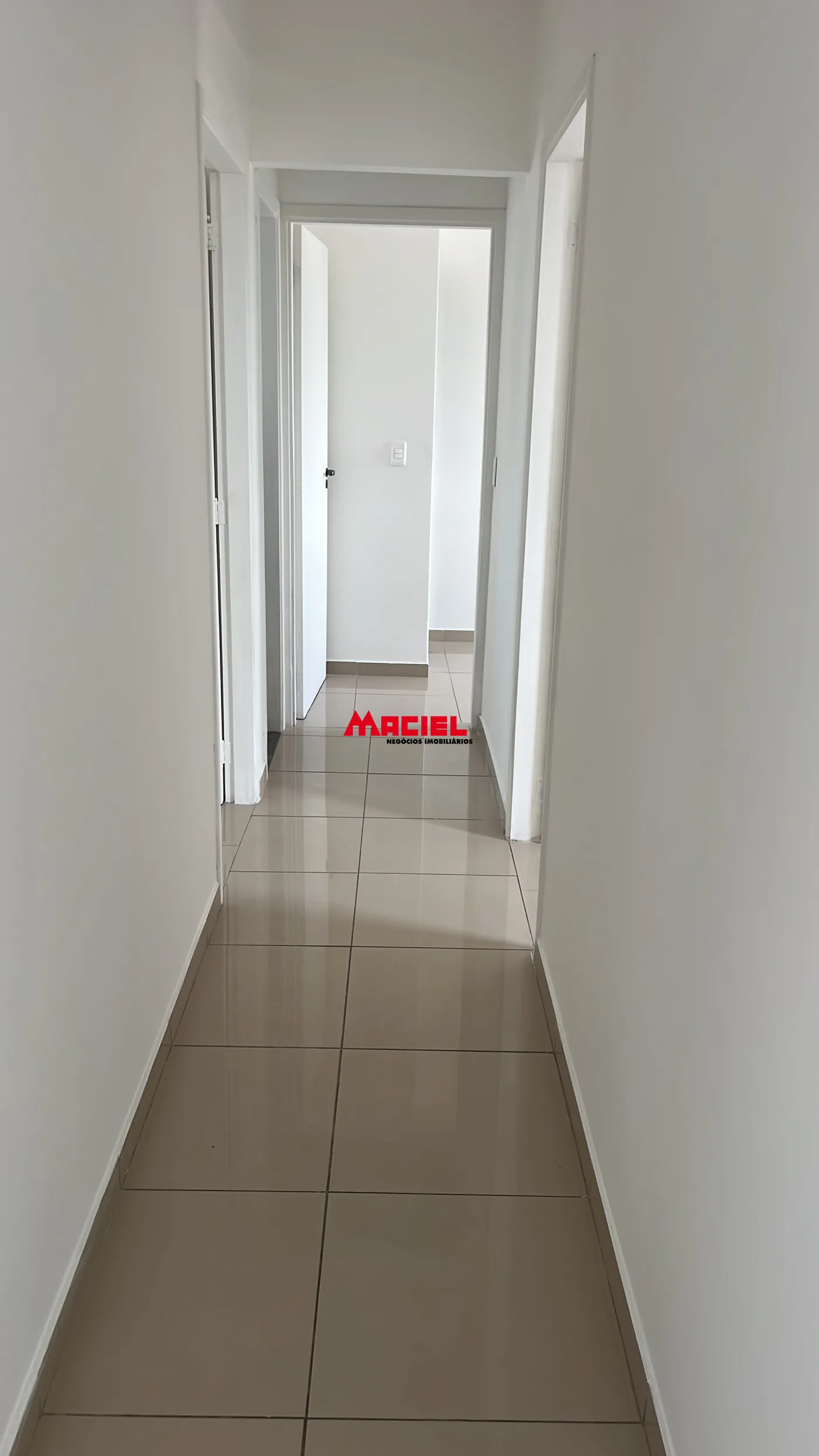 Alugar Apartamento / Padr&atilde;o em S&atilde;o Jos&eacute; dos Campos R$ 3.250,00 - Foto 10