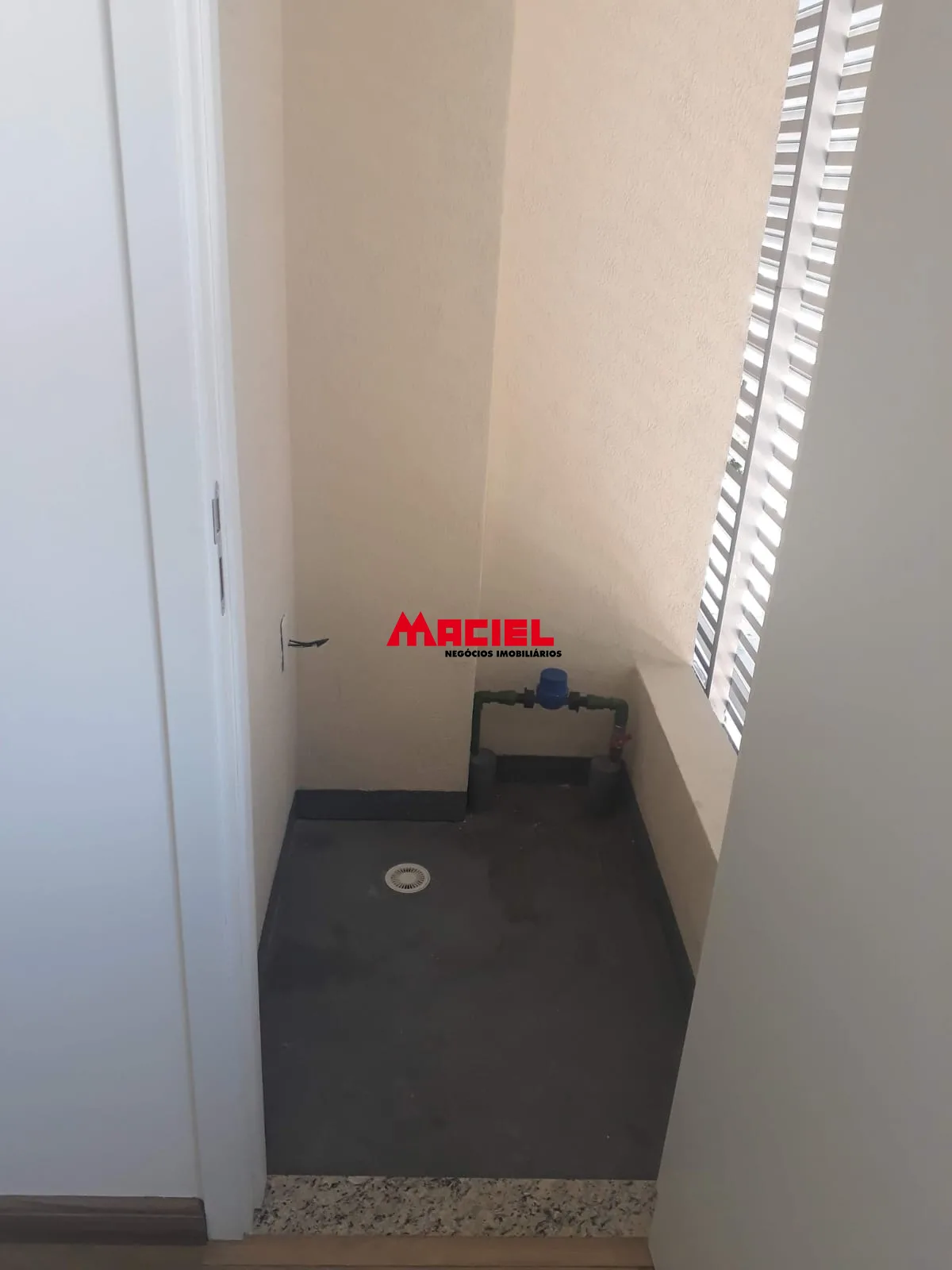 Alugar Comercial / Sala em Edif&iacute;cioCondom&iacute;nio em Jacare&iacute; R$ 1.400,00 - Foto 6