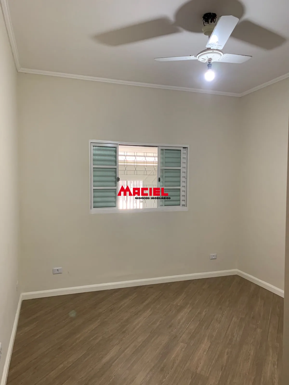 Alugar Casa / Padr&atilde;o em S&atilde;o Jos&eacute; dos Campos R$ 2.800,00 - Foto 3