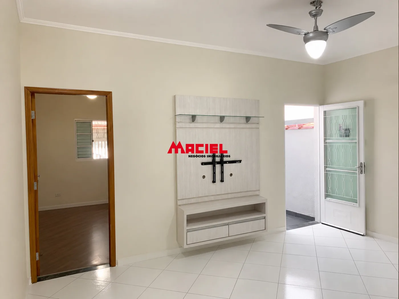 Alugar Casa / Padr&atilde;o em S&atilde;o Jos&eacute; dos Campos R$ 2.800,00 - Foto 13