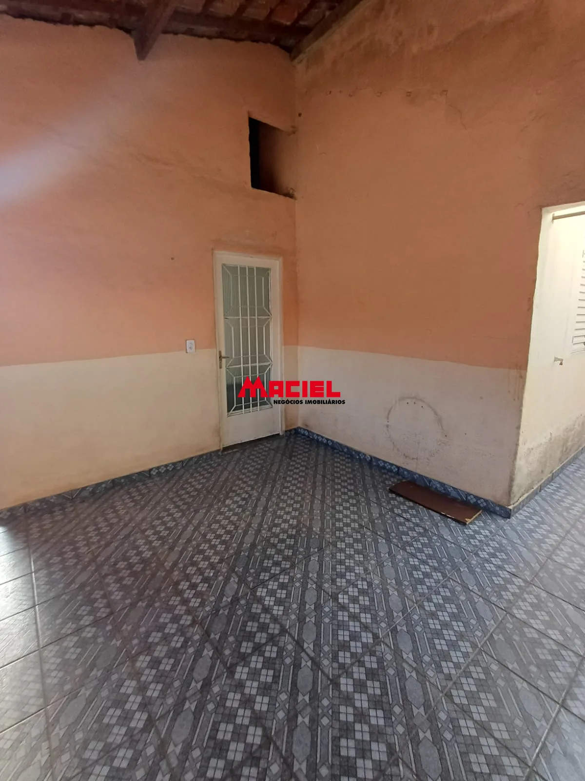 Alugar Casa / Padr&atilde;o em S&atilde;o Jos&eacute; dos Campos R$ 1.500,00 - Foto 12