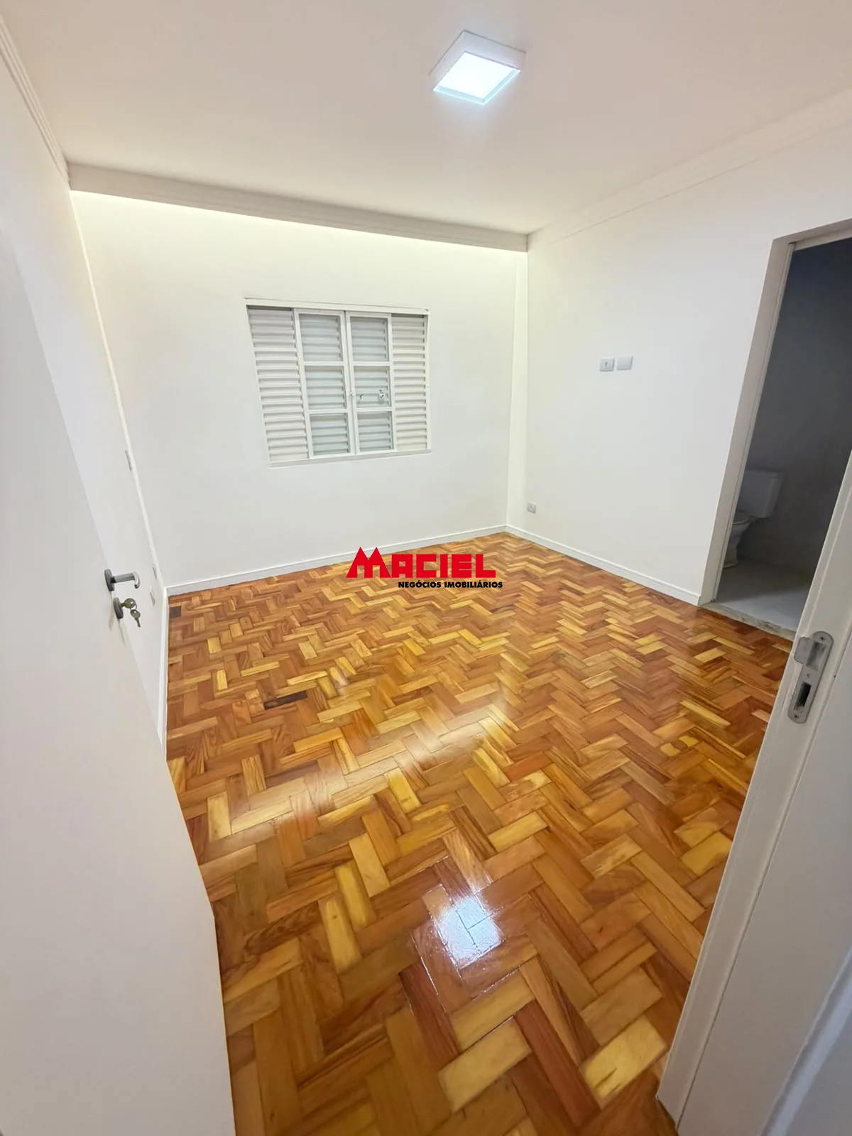 Comprar Casa / Padr&atilde;o em S&atilde;o Jos&eacute; dos Campos R$ 850.000,00 - Foto 17