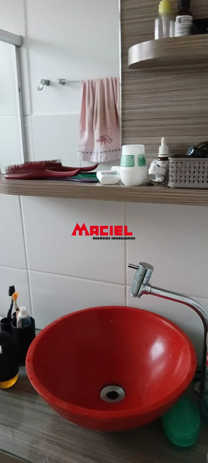 Alugar Apartamento / Mobiliado em S&atilde;o Jos&eacute; dos Campos R$ 2.200,00 - Foto 3