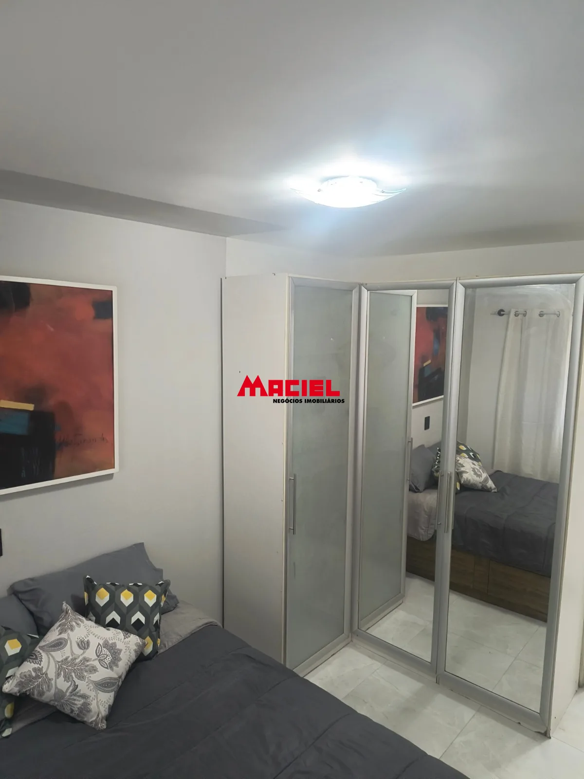 Alugar Apartamento / Padr&atilde;o em S&atilde;o Jos&eacute; dos Campos R$ 2.700,00 - Foto 9