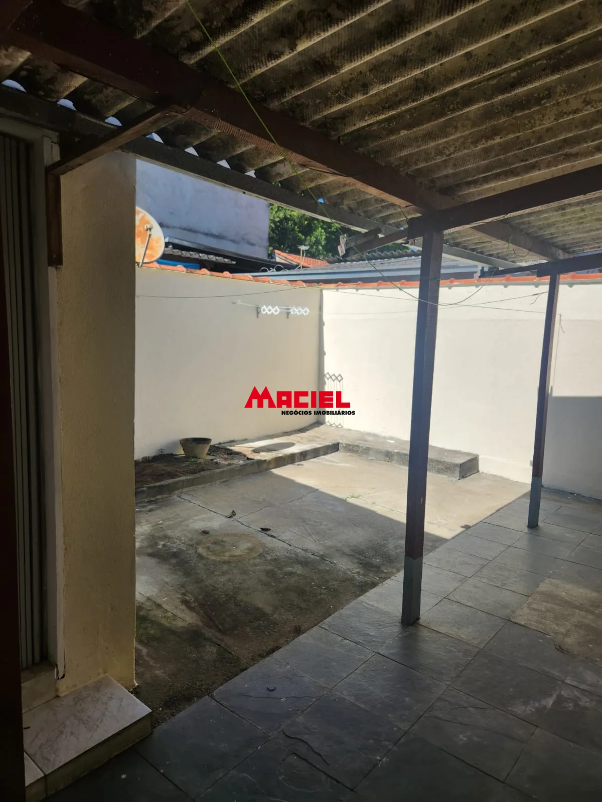 Alugar Casa / Padr&atilde;o em S&atilde;o Jos&eacute; dos Campos R$ 2.700,00 - Foto 2