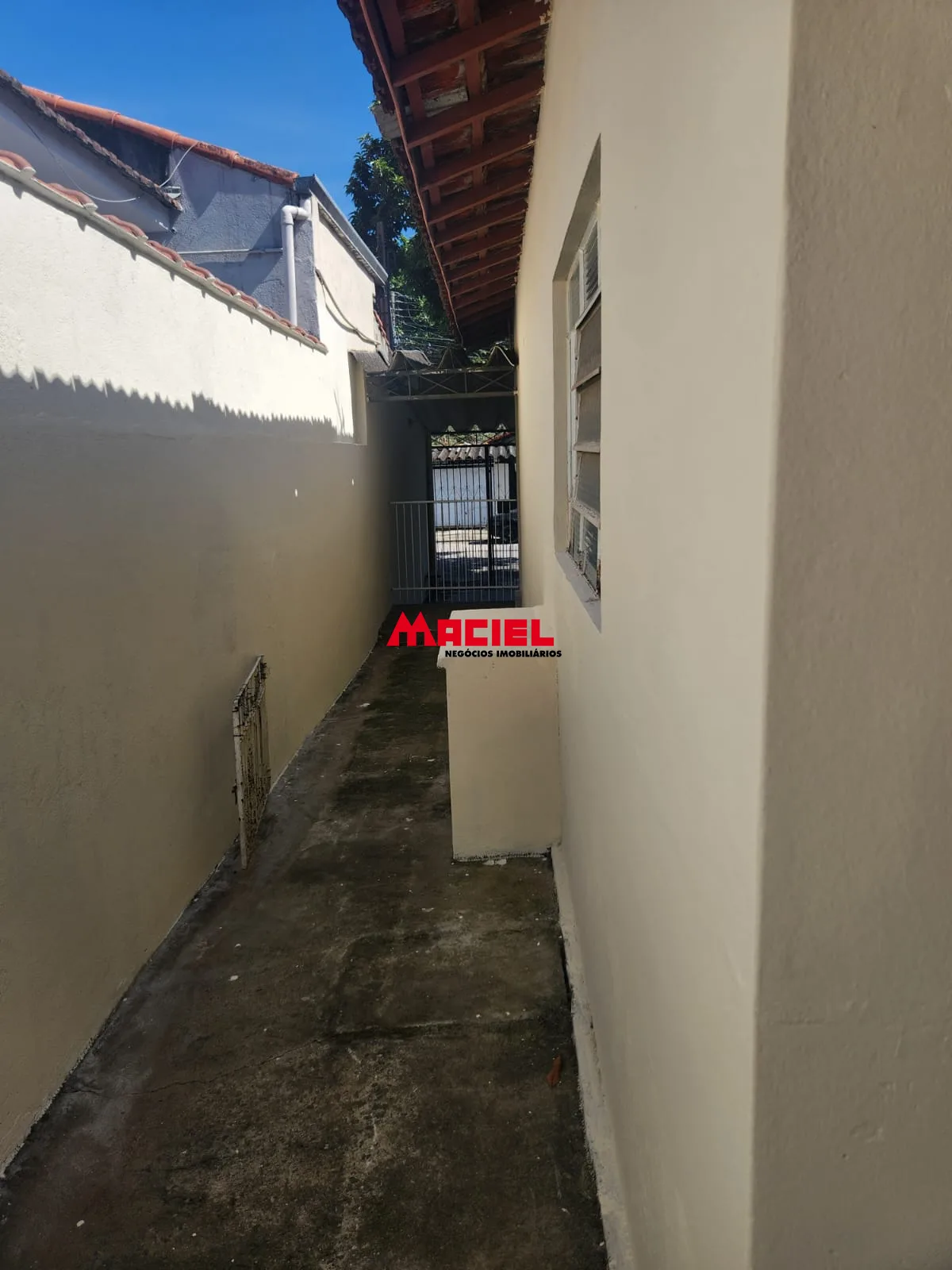 Alugar Casa / Padr&atilde;o em S&atilde;o Jos&eacute; dos Campos R$ 2.700,00 - Foto 4