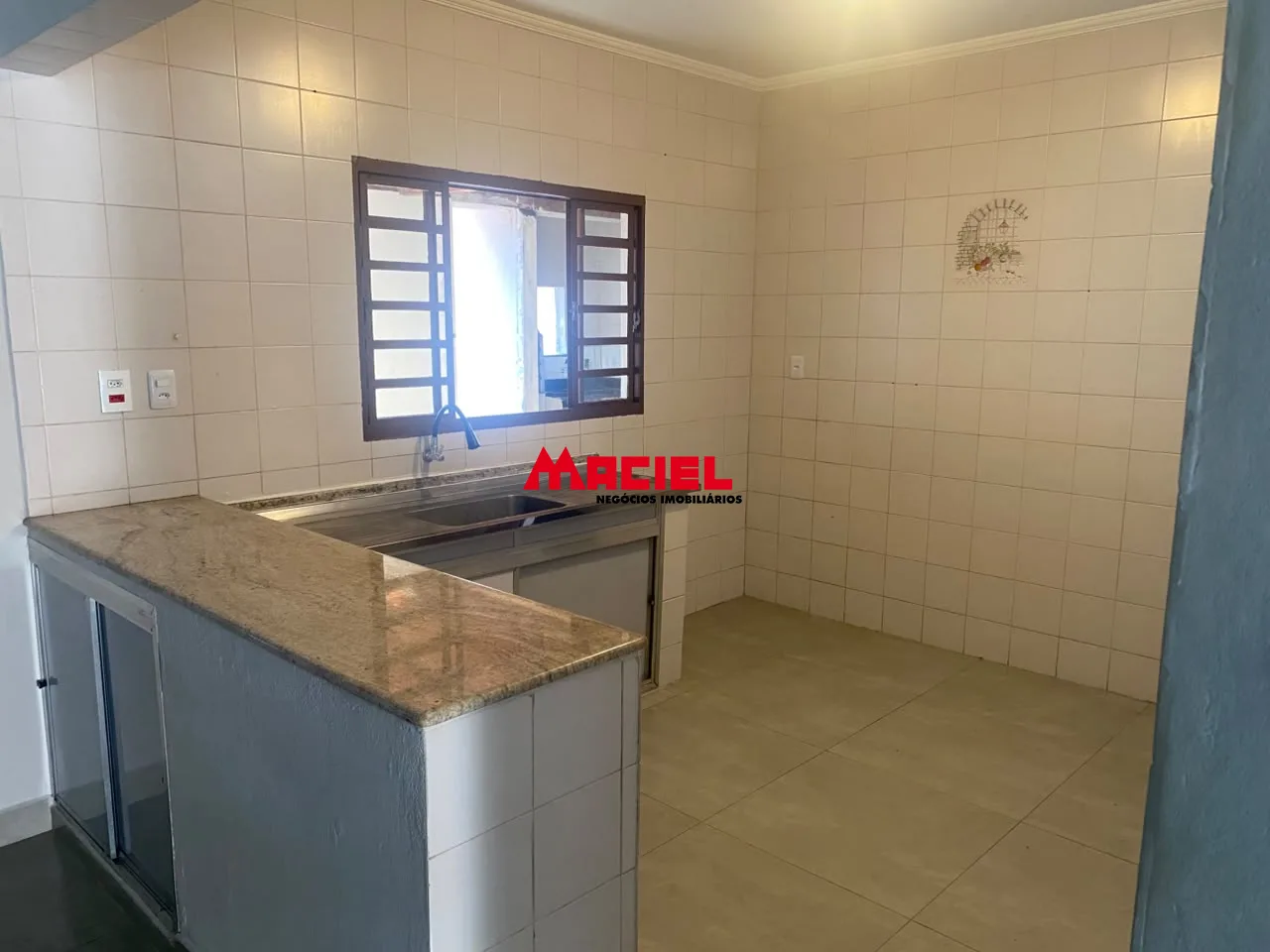 Alugar Casa / Padr&atilde;o em S&atilde;o Jos&eacute; dos Campos R$ 2.100,00 - Foto 4