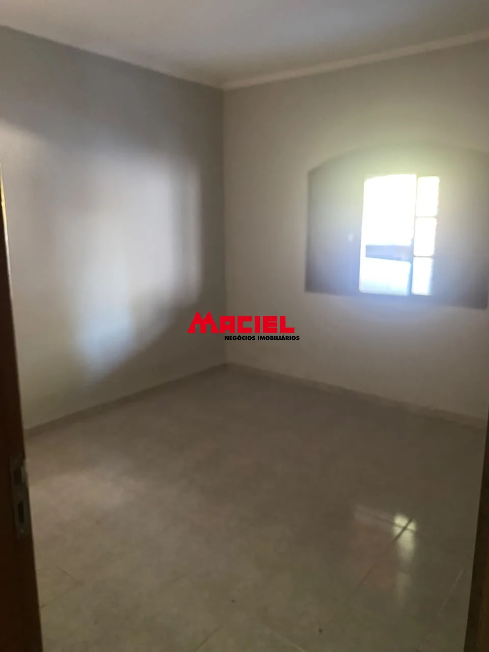 Alugar Casa / Padr&atilde;o em S&atilde;o Jos&eacute; dos Campos R$ 2.100,00 - Foto 8