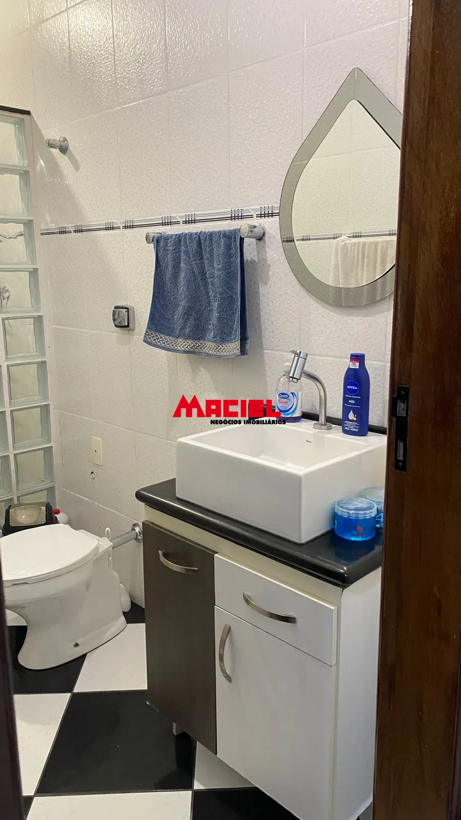 Comprar Casa / Padr&atilde;o em S&atilde;o Jos&eacute; dos Campos R$ 650.000,00 - Foto 2