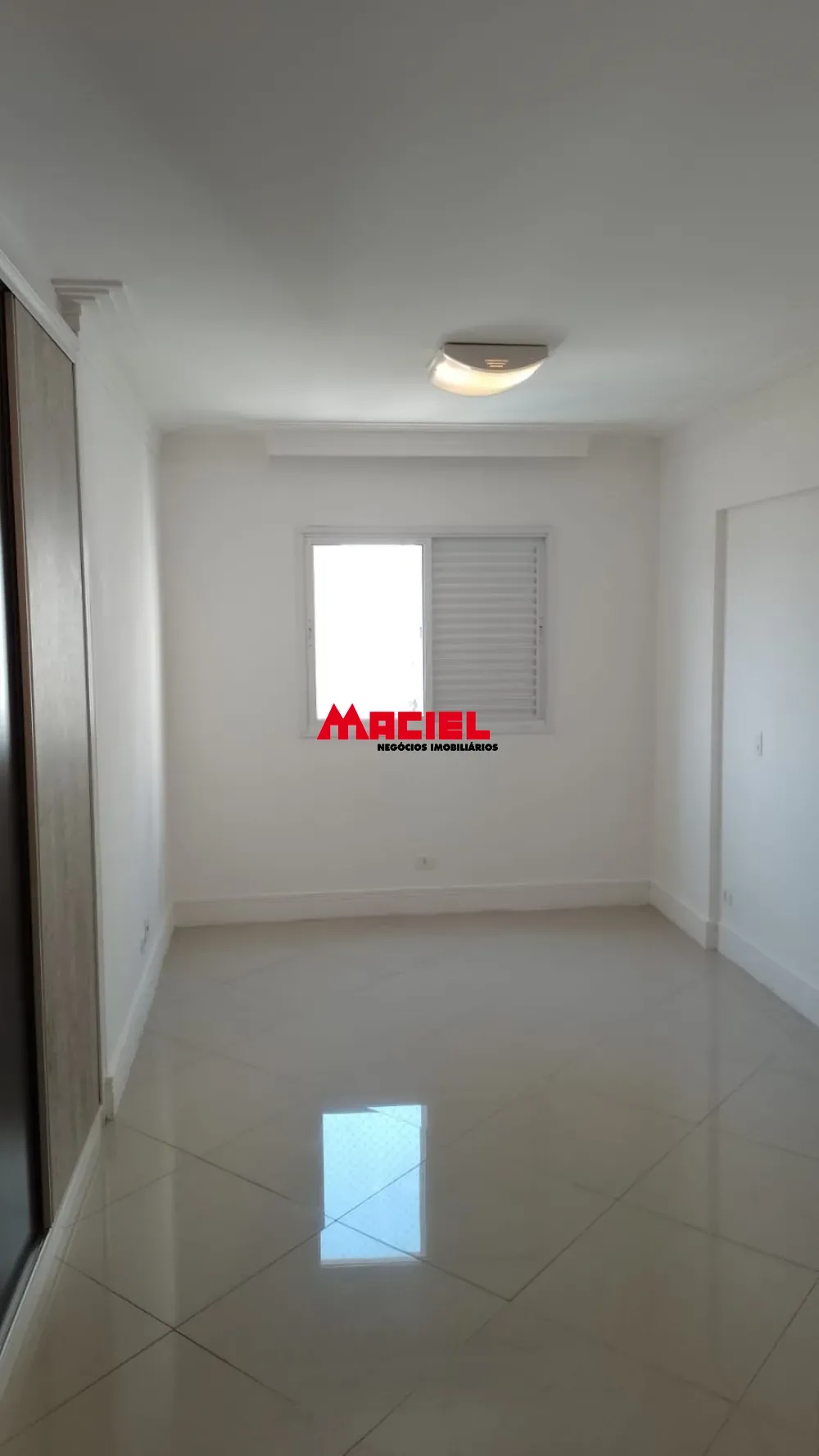 Alugar Apartamento / Padr&atilde;o em S&atilde;o Jos&eacute; dos Campos R$ 5.200,00 - Foto 10