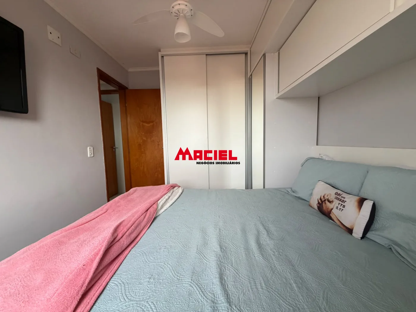 Comprar Apartamento / Padr&atilde;o em S&atilde;o Jos&eacute; dos Campos R$ 350.000,00 - Foto 3
