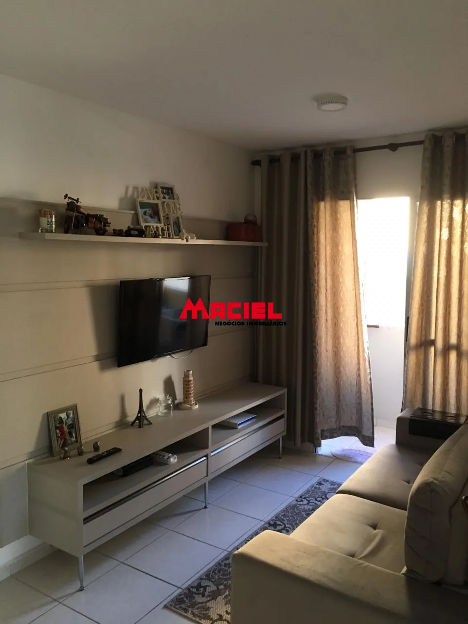 Comprar Apartamento / Padr&atilde;o em S&atilde;o Jos&eacute; dos Campos R$ 310.000,00 - Foto 1