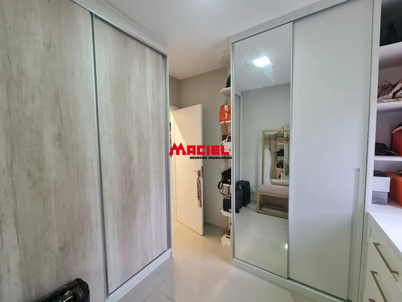 Comprar Apartamento / Padr&atilde;o em S&atilde;o Jos&eacute; dos Campos R$ 530.000,00 - Foto 3