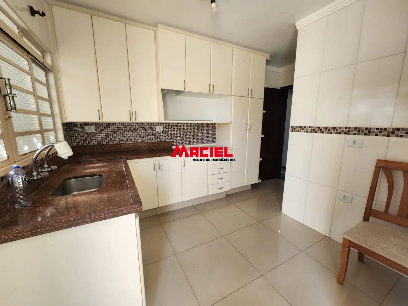 Comprar Casa / Padr&atilde;o em S&atilde;o Jos&eacute; dos Campos R$ 1.100.000,00 - Foto 8