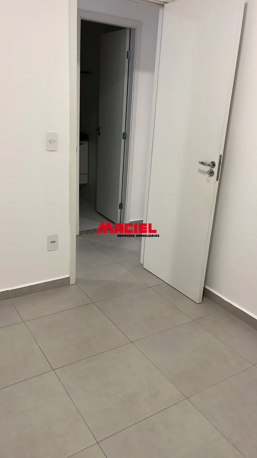 Alugar Apartamento / Padr&atilde;o em S&atilde;o Jos&eacute; dos Campos R$ 2.800,00 - Foto 10