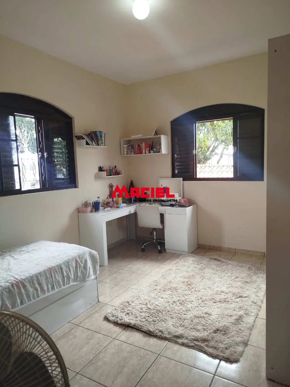 Alugar Casa / Sobrado em S&atilde;o Jos&eacute; dos Campos R$ 2.200,00 - Foto 12
