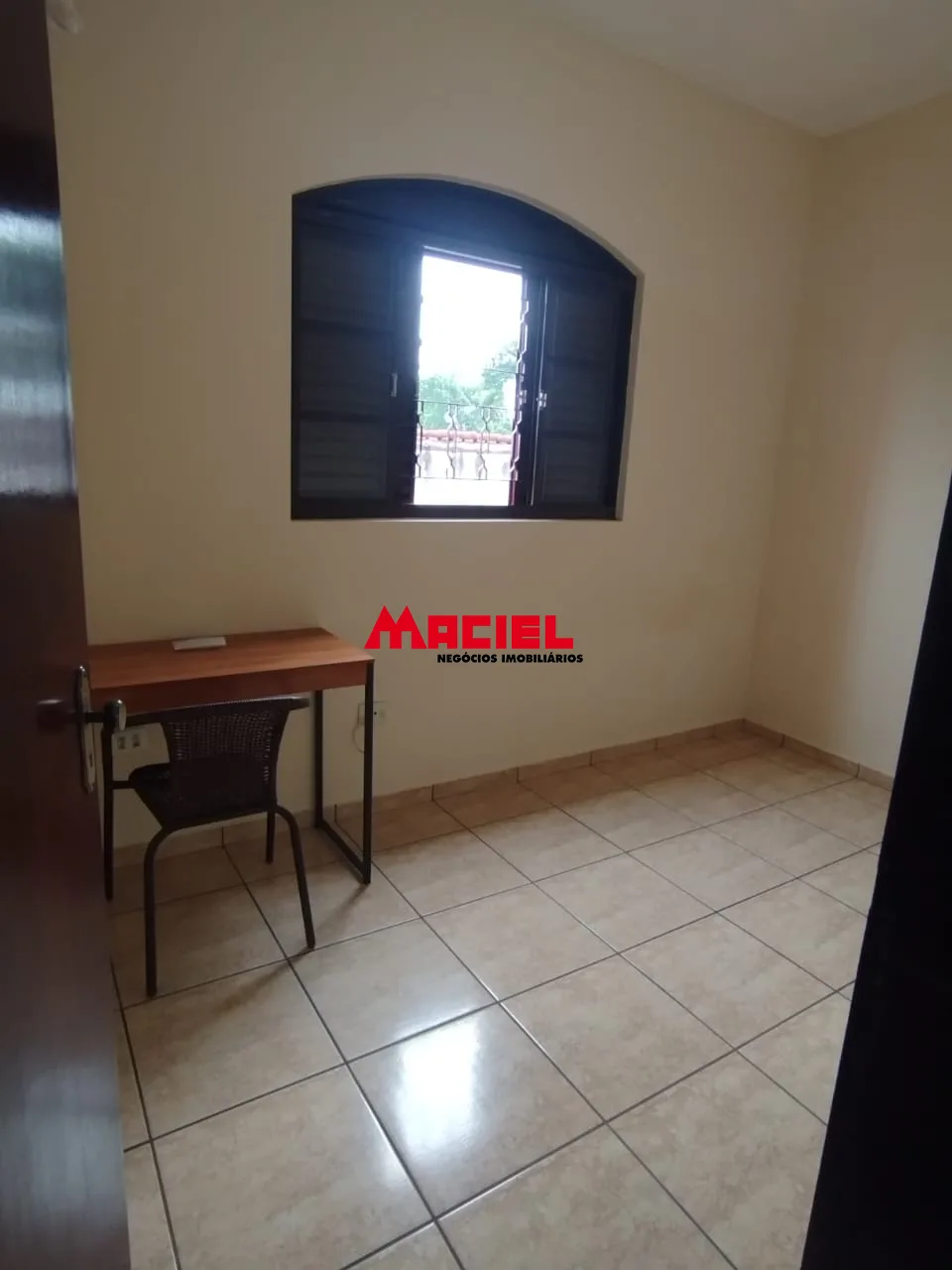 Alugar Casa / Sobrado em S&atilde;o Jos&eacute; dos Campos R$ 2.200,00 - Foto 14