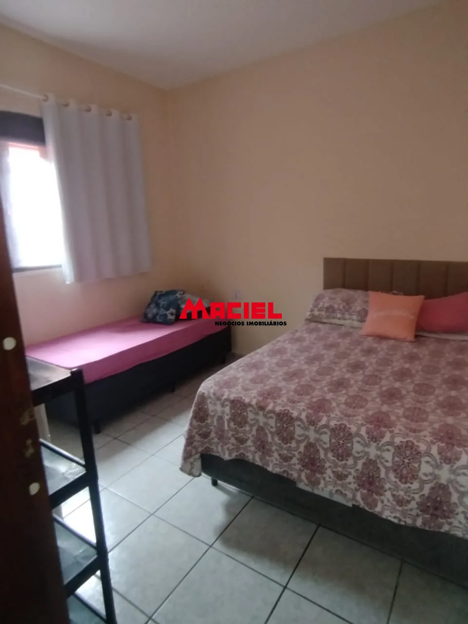 Alugar Casa / Sobrado em S&atilde;o Jos&eacute; dos Campos R$ 2.200,00 - Foto 16