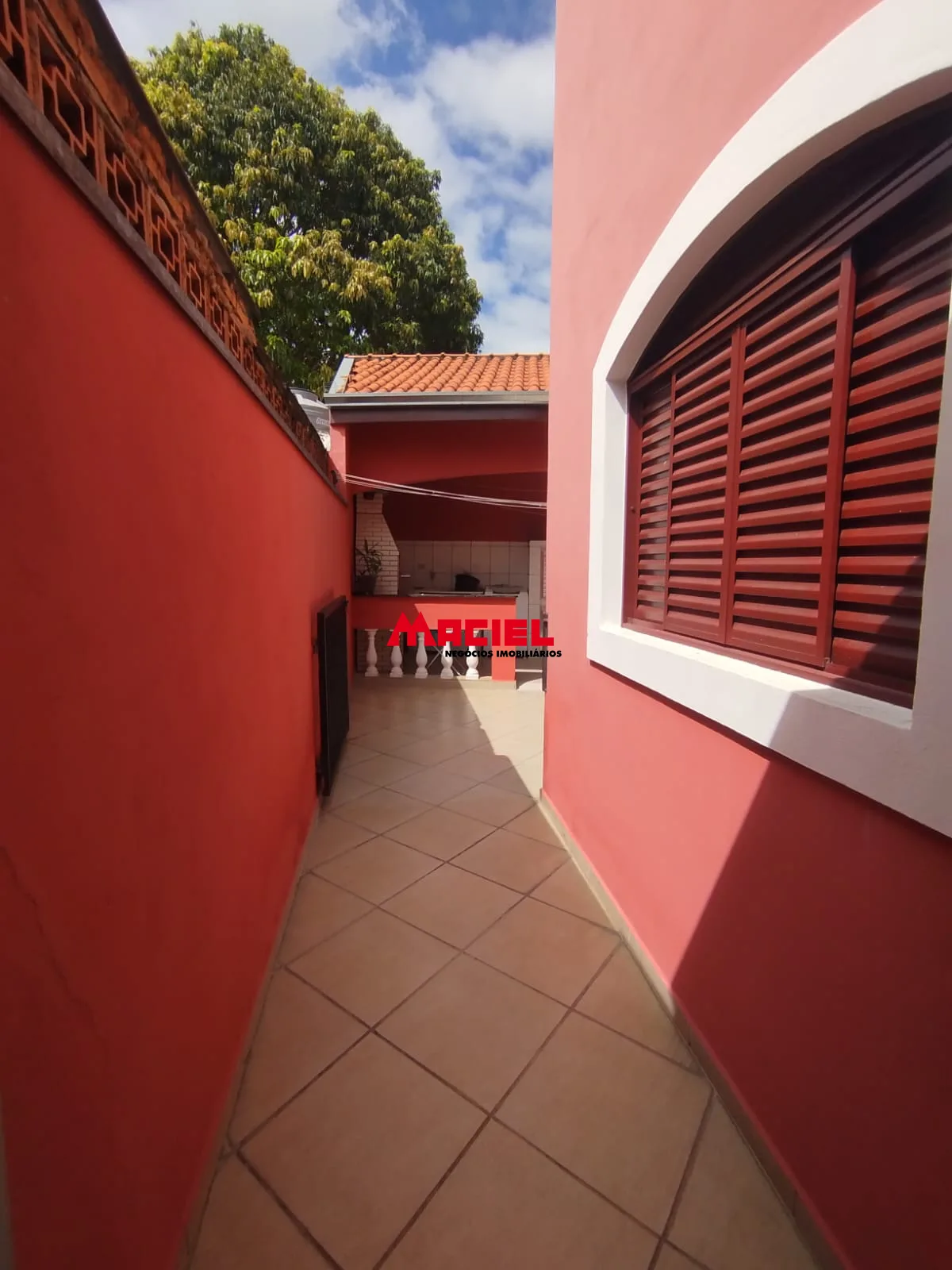 Alugar Casa / Sobrado em S&atilde;o Jos&eacute; dos Campos R$ 2.200,00 - Foto 24
