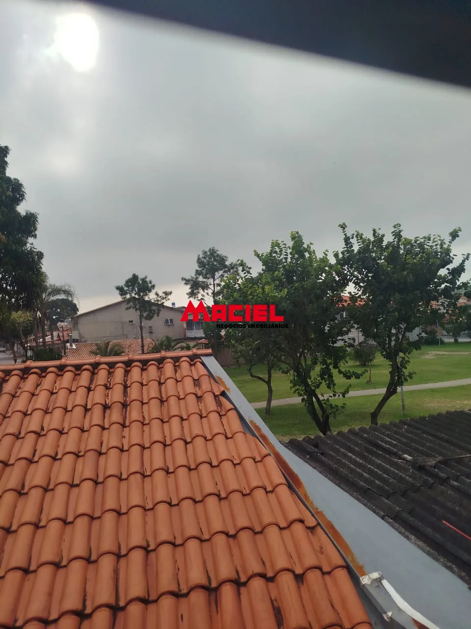 Alugar Casa / Sobrado em S&atilde;o Jos&eacute; dos Campos R$ 2.200,00 - Foto 27