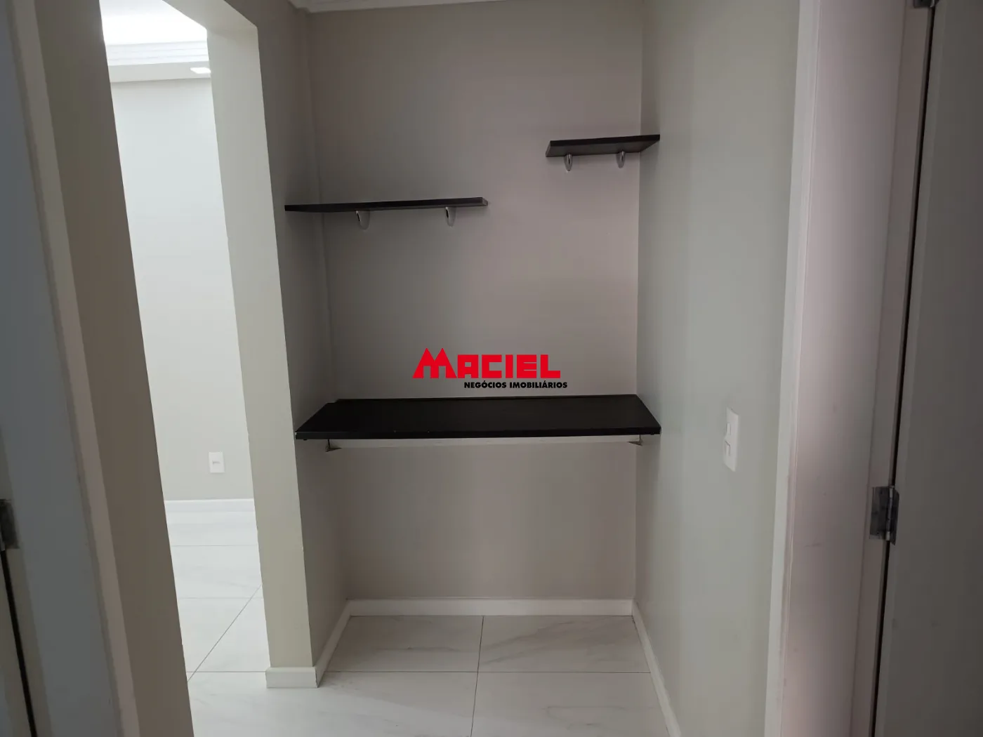 Alugar Apartamento / Padr&atilde;o em S&atilde;o Jos&eacute; dos Campos R$ 3.200,00 - Foto 12