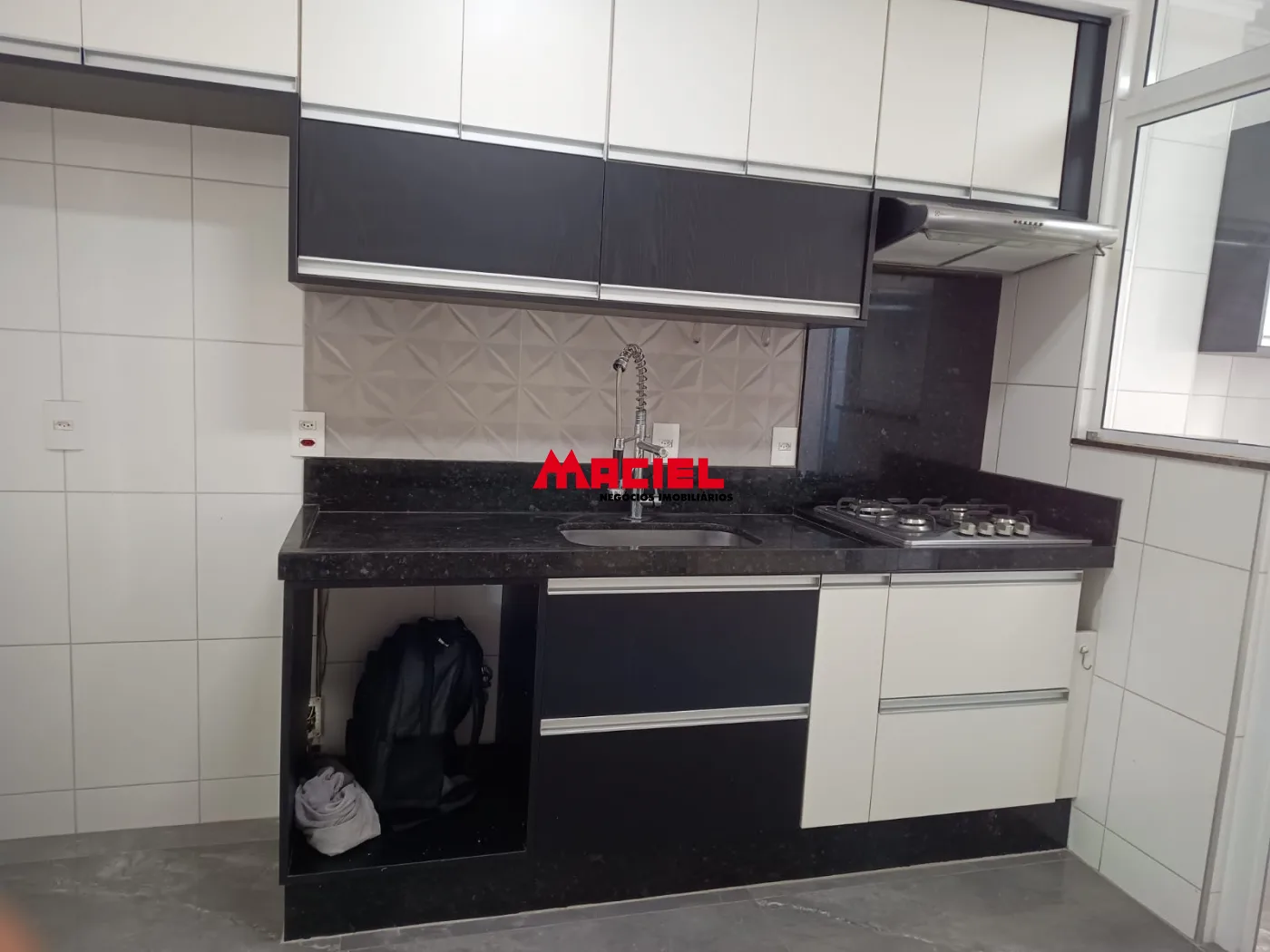 Alugar Apartamento / Padr&atilde;o em S&atilde;o Jos&eacute; dos Campos R$ 3.200,00 - Foto 14