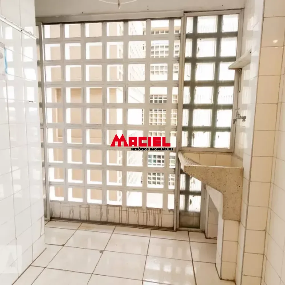 Alugar Apartamento / Padr&atilde;o em S&atilde;o Jos&eacute; dos Campos R$ 3.000,00 - Foto 3