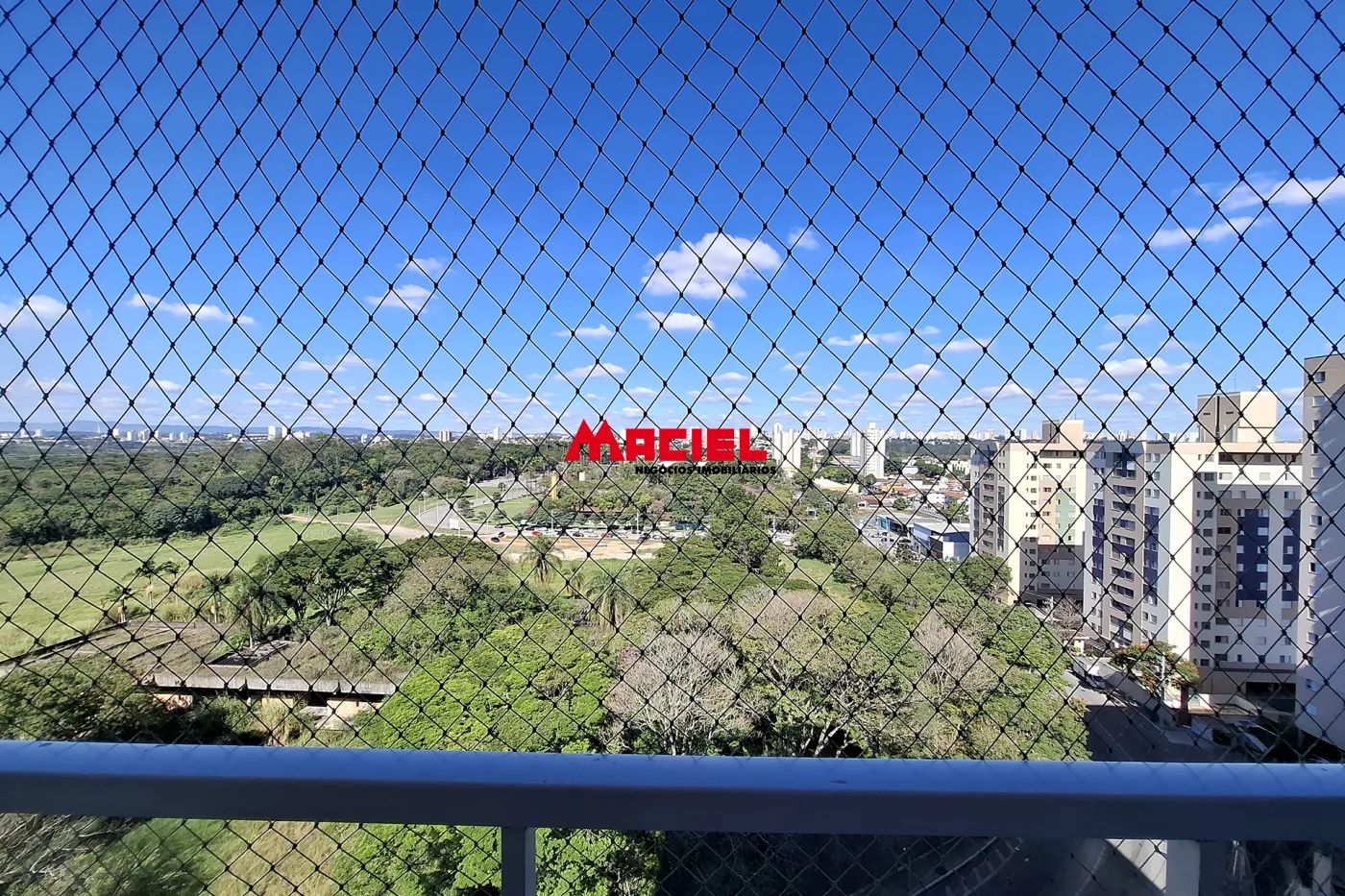 Alugar Apartamento / Padr&atilde;o em S&atilde;o Jos&eacute; dos Campos R$ 1.298,98 - Foto 1