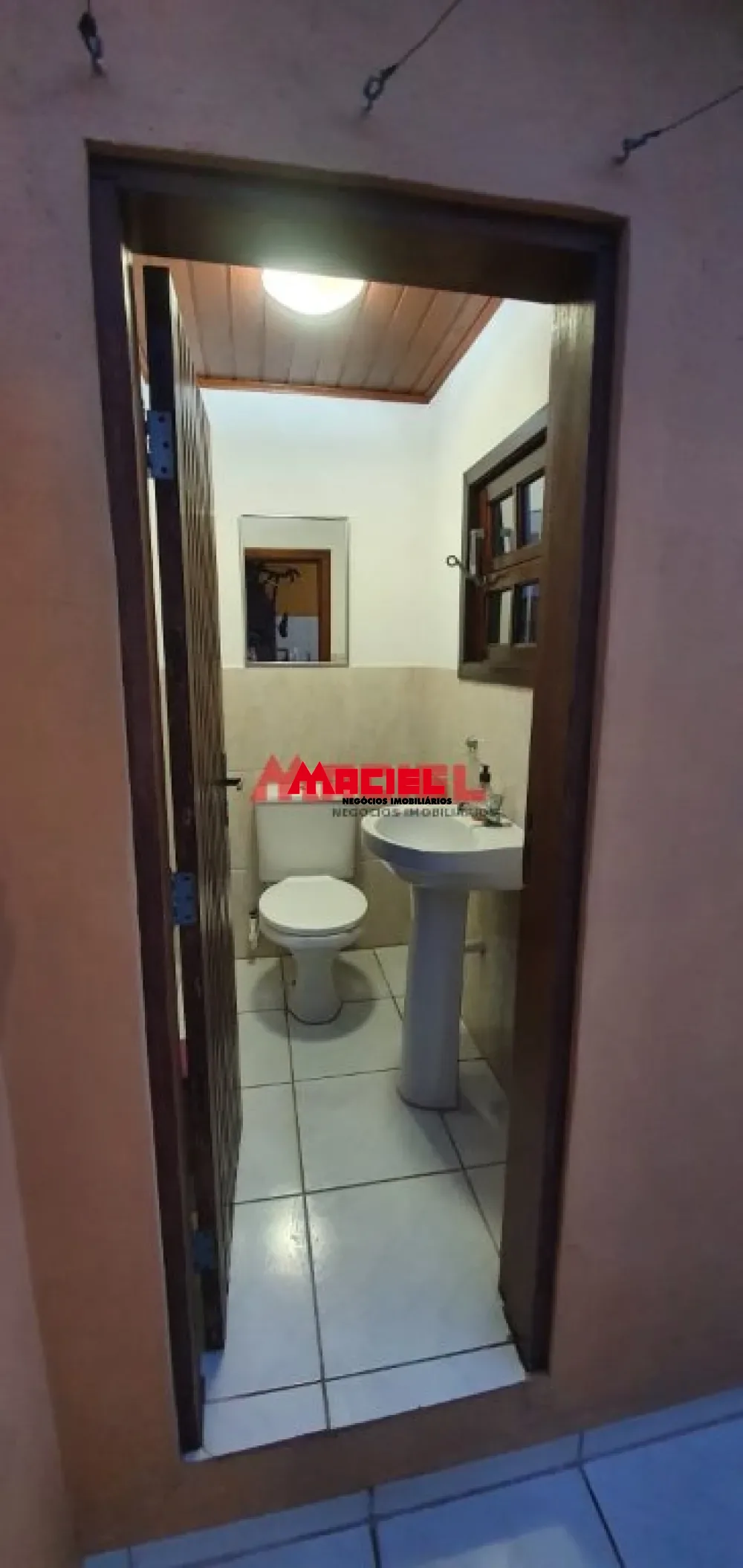 Comprar Casa / Padr&atilde;o em S&atilde;o Jos&eacute; dos Campos R$ 400.000,00 - Foto 4